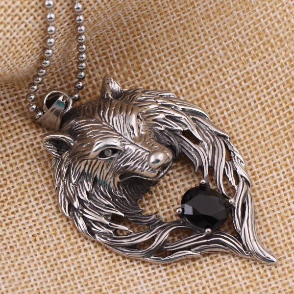 Collier avec Pendentif Tete de Loup en Acier Inoxydable et Zircone Cubique zaxx