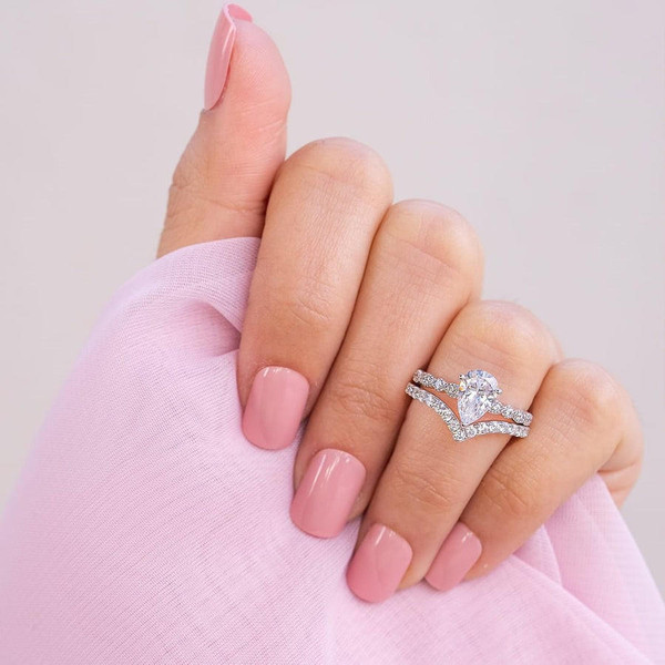 Bague Semi-éternité En Forme De V Bague Semi-éternité En Forme De V zaxx
