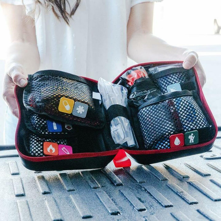 Specifications
Type: Specialty
Group Size: 1 - 2+
Environment: Dry, Dirty, Muddy
Built in: USA
Compliance: HSA/FSA Approved
Dimensions: 6" H x 8.125" W x 2.5" D
Weight: 2.42 lbs
Colors: Red, Black