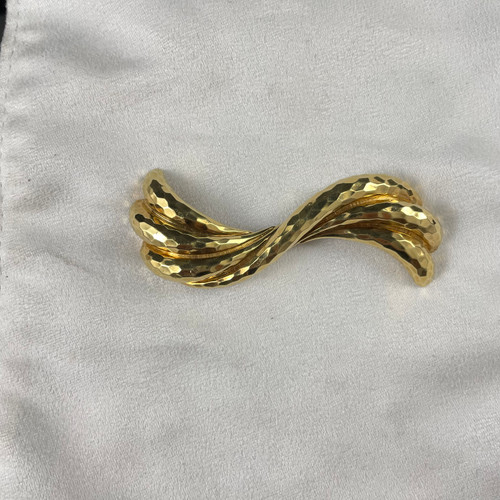18KY Ribbon Brooch signed Henry Dunay