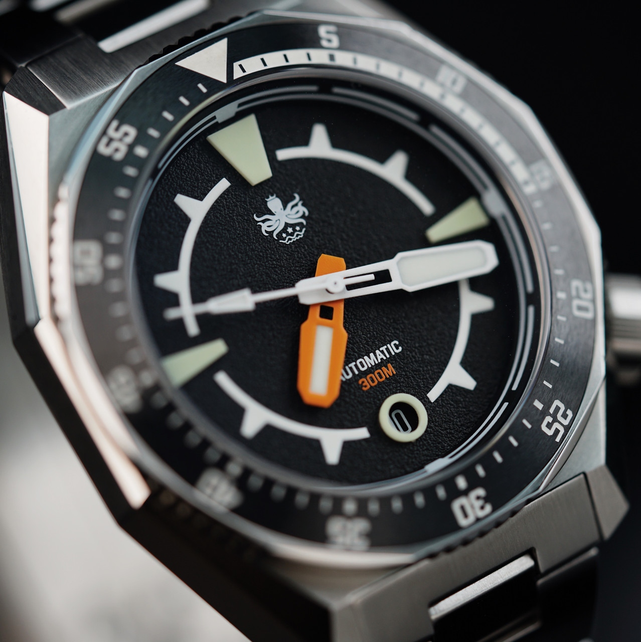 PHOIBOS Depth Hunter 300M Automatic Diver Watch PY060C Black