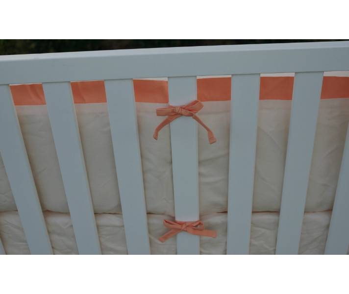 crib bumper detail