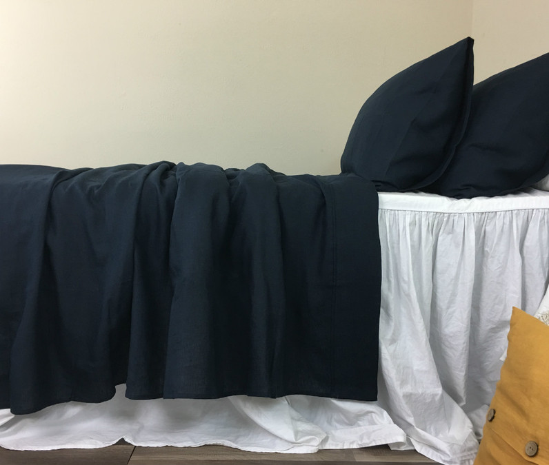 Black Knight Linen Bed Sheets Set