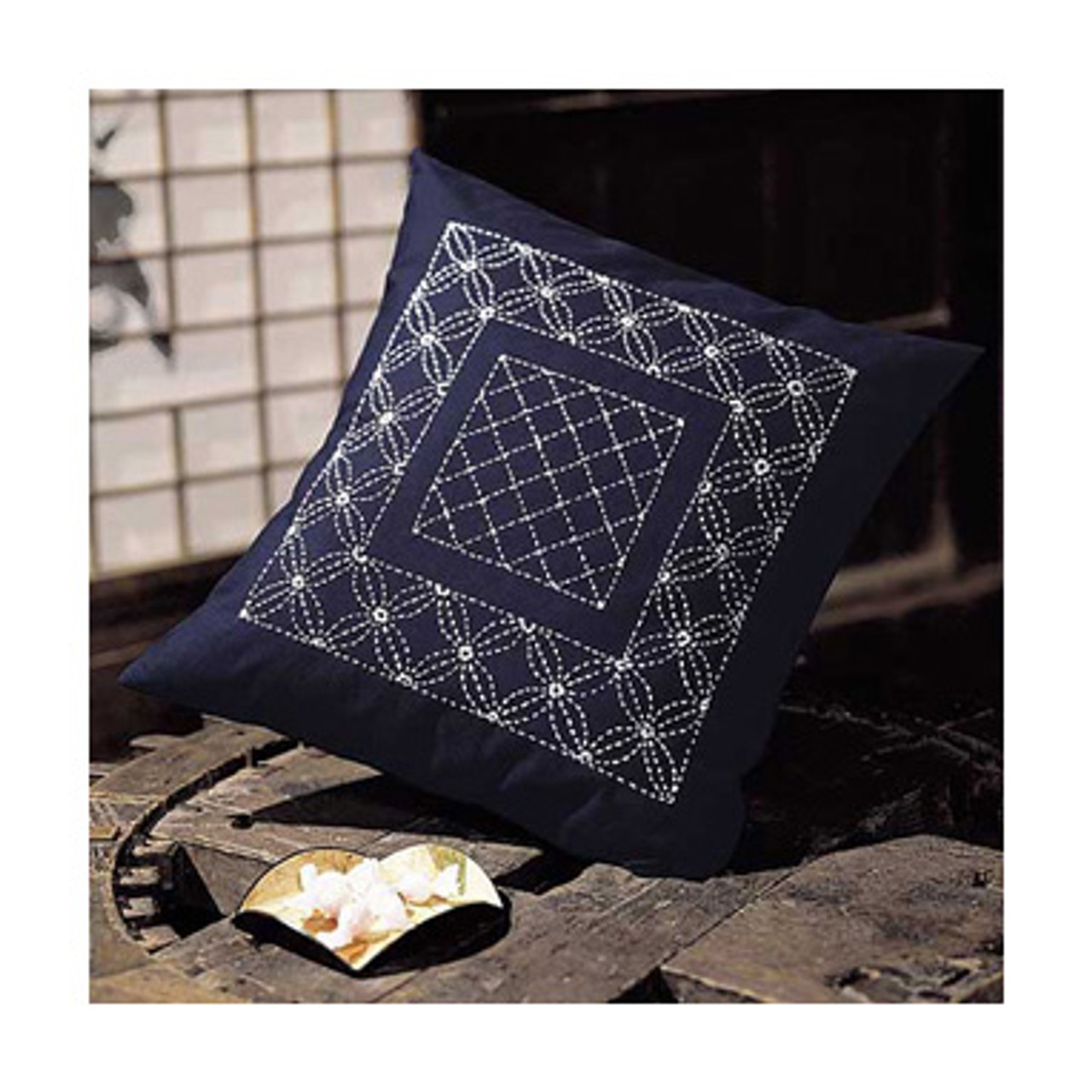 (Out of Stock) Olympus Sashiko Kit  Navy Cushion SK-31