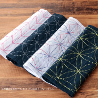 Sashiko Placemat Tumbling Flowers L-1004/L-2004 Sashiko Placemat Tumbling Flowers L-1004/L-2004