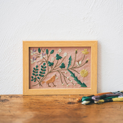 Spring Embroidery Kit - Alice Makabe Spring Embroidery Kit - Alice Makabe