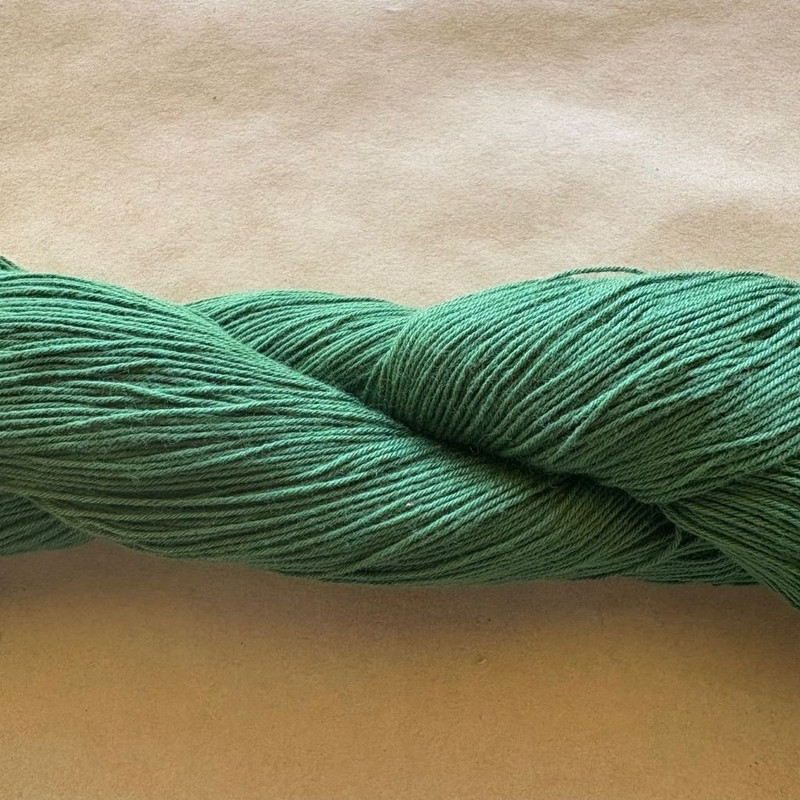 Hida Sashiko make beautiful, high quality sashiko threads in small batches in Hida, Takayama.  

The twisted hanks are 100% cotton

Fine thread approx 370m (20 count, 4 ply)

Weight approx 40g