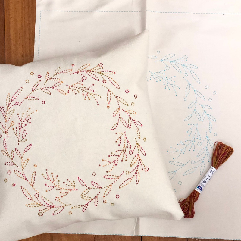 Pre-stencilled Sashiko Wreath Panel- Ecru- SW-SSF2