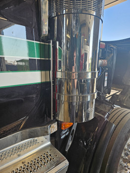 Peterbilt 589 Backlit Air Cleaner Light Bar, Rear