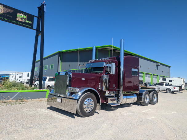 20" Chrome Peterbilt 379 Bumper - Boxed