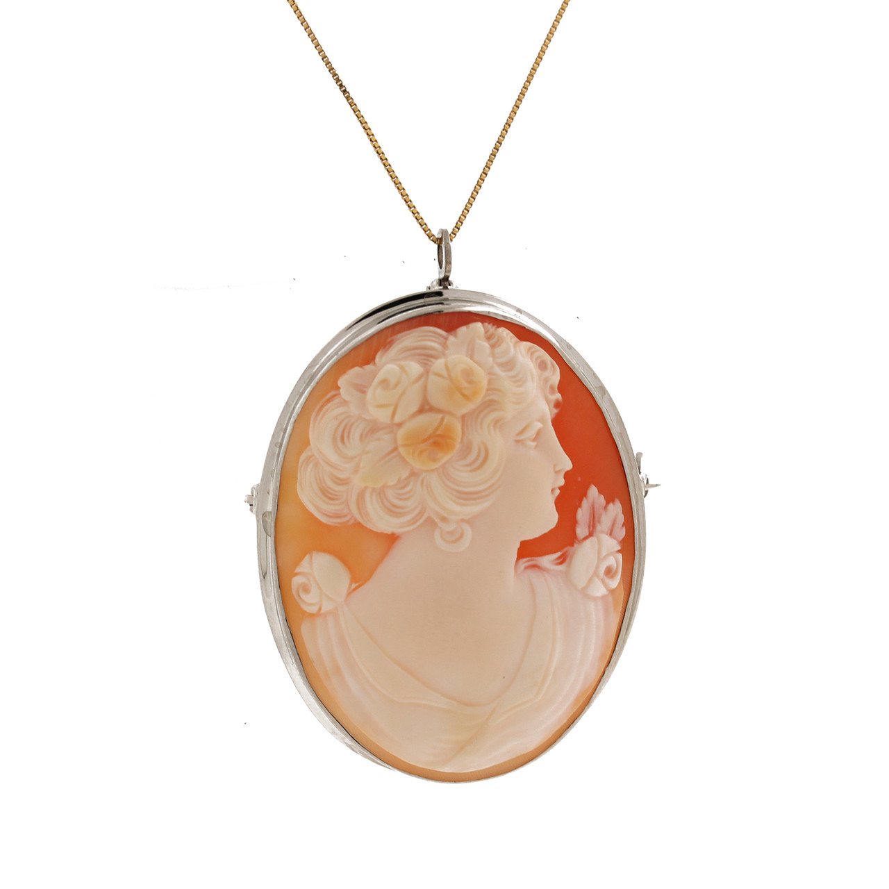 Cameo Pendant Necklace in Yellow Gold