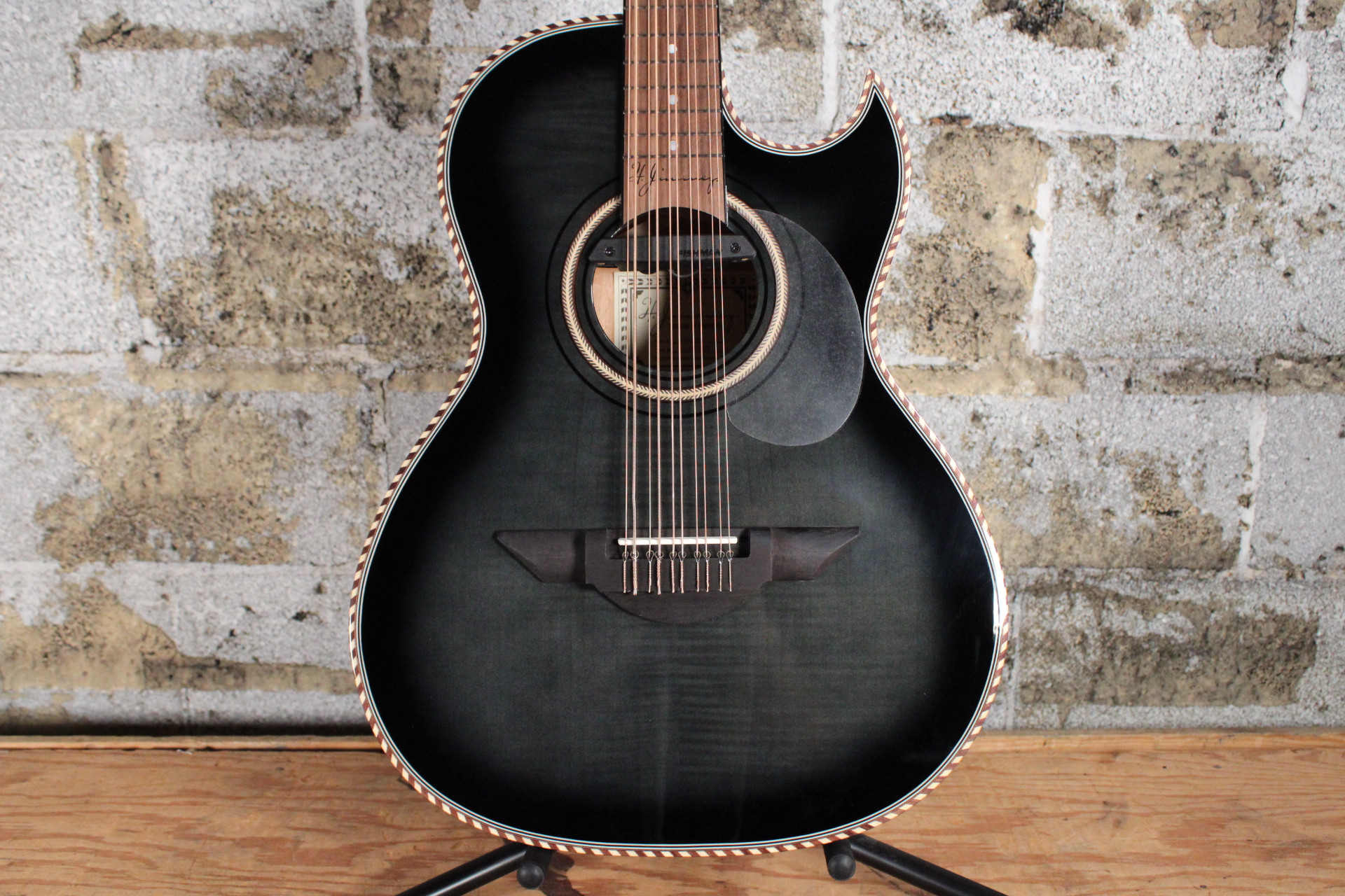 H. Jimenez LBQ1EBF El Esta'ndar  Bajo Quinto Black Flame Maple Top w/ Bag