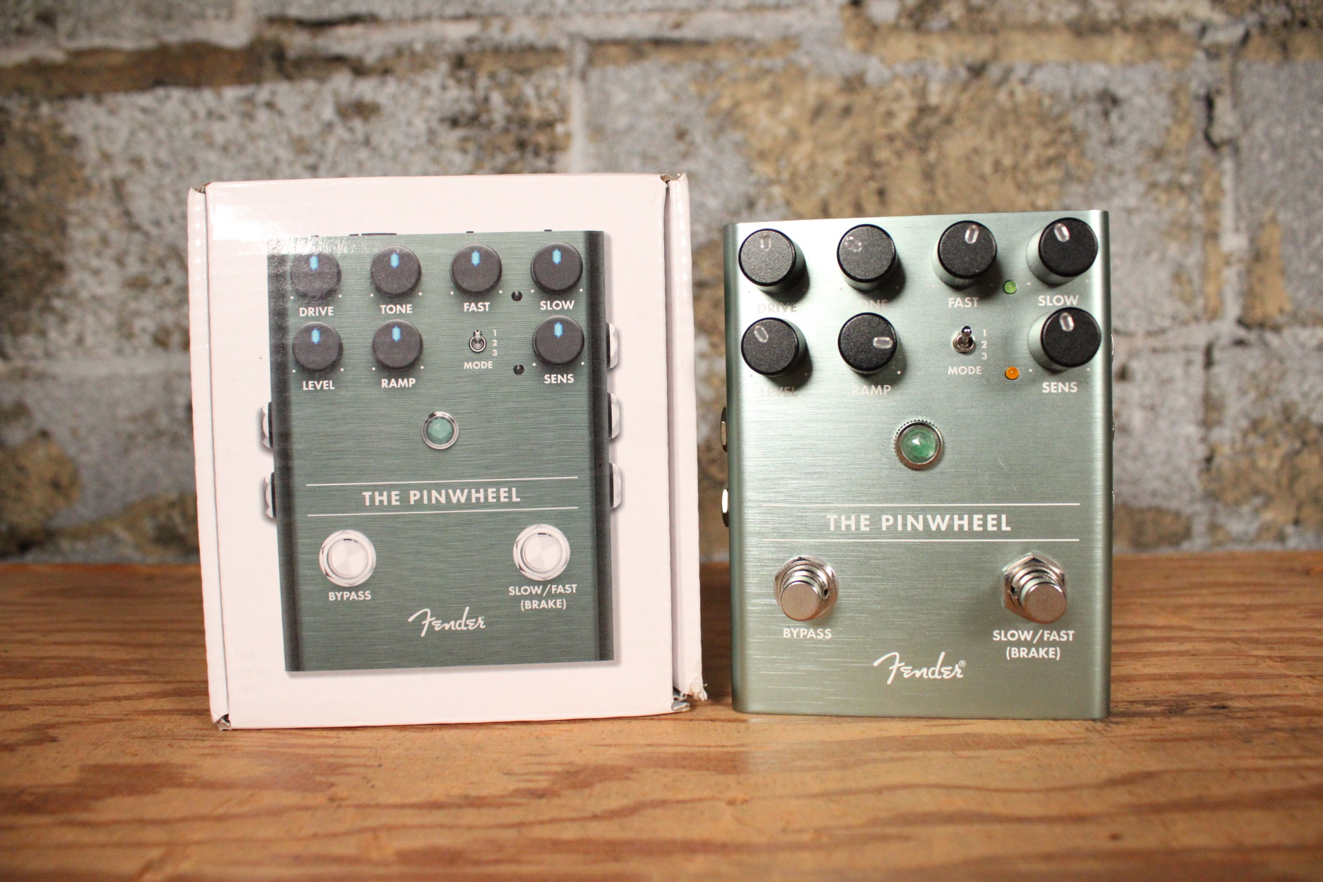 Fender The Pinwheel Rotary Speaker Emulator w/ Box (Used)