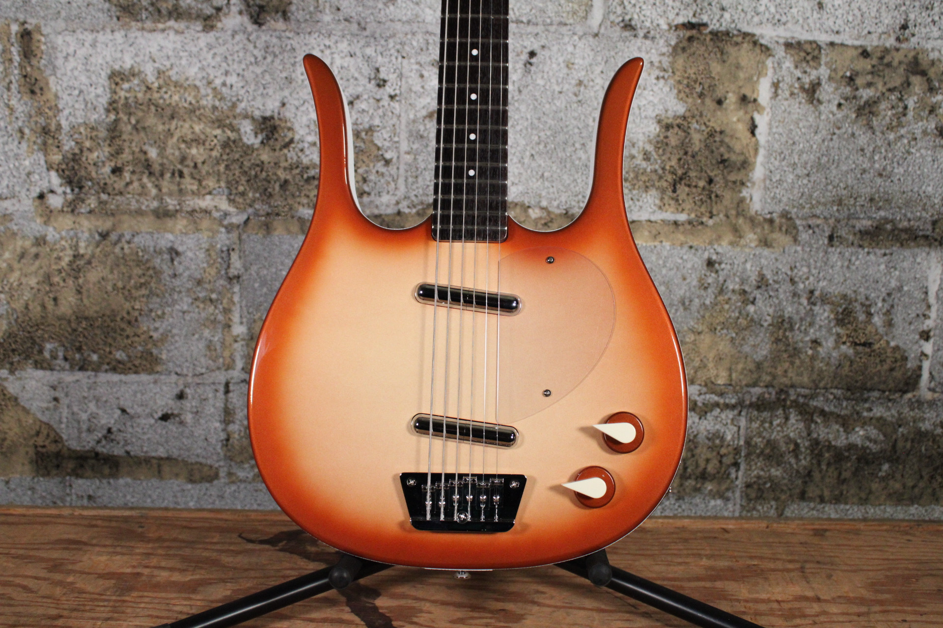 Danelectro Longhorn Baritone Copper Burst