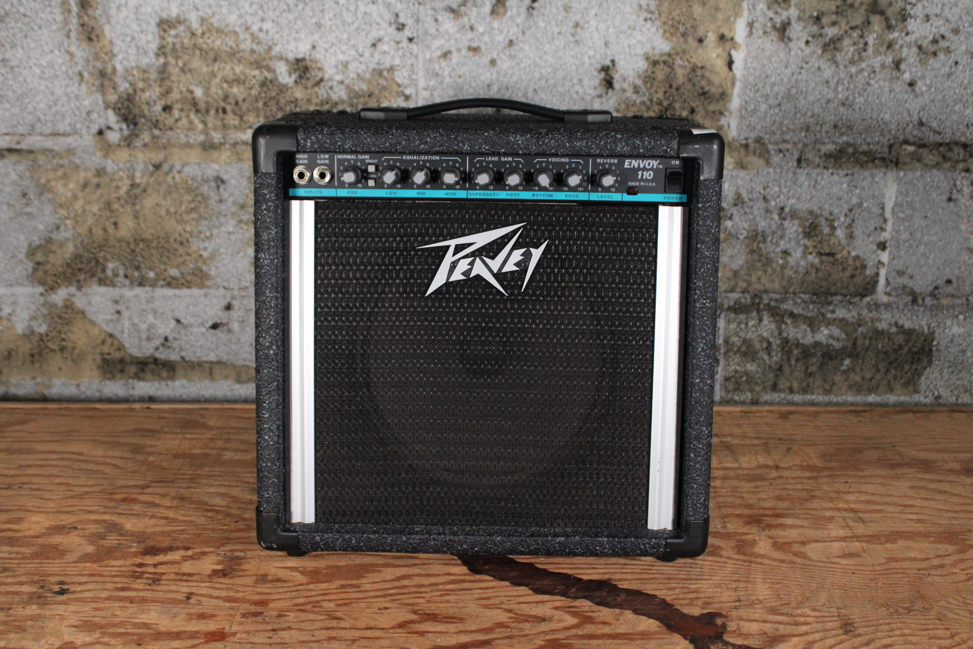 Peavey Envoy 110 Teal Stripe Combo w/ Footswitch (Used)