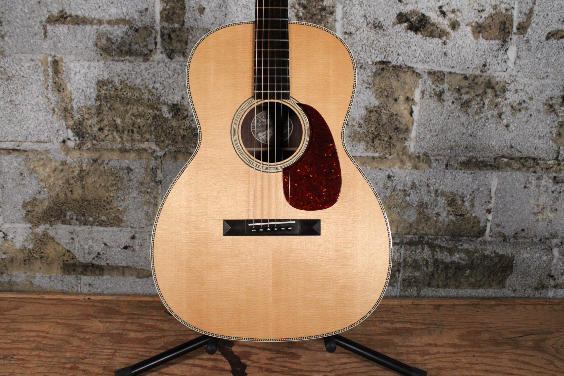 Collings 000-2H w/ Original Hard Shell Case (Used)