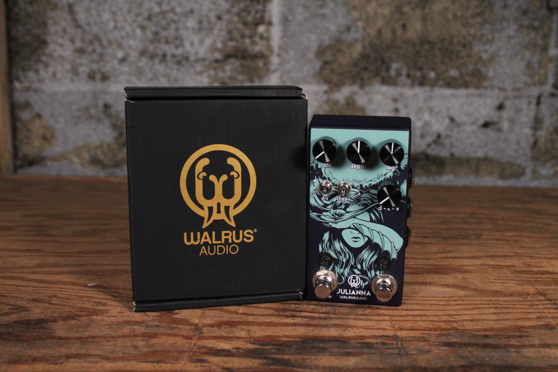 Walrus Audio Julianna Deluxe Analog Chorus/Vibrato w/ Box (Used)