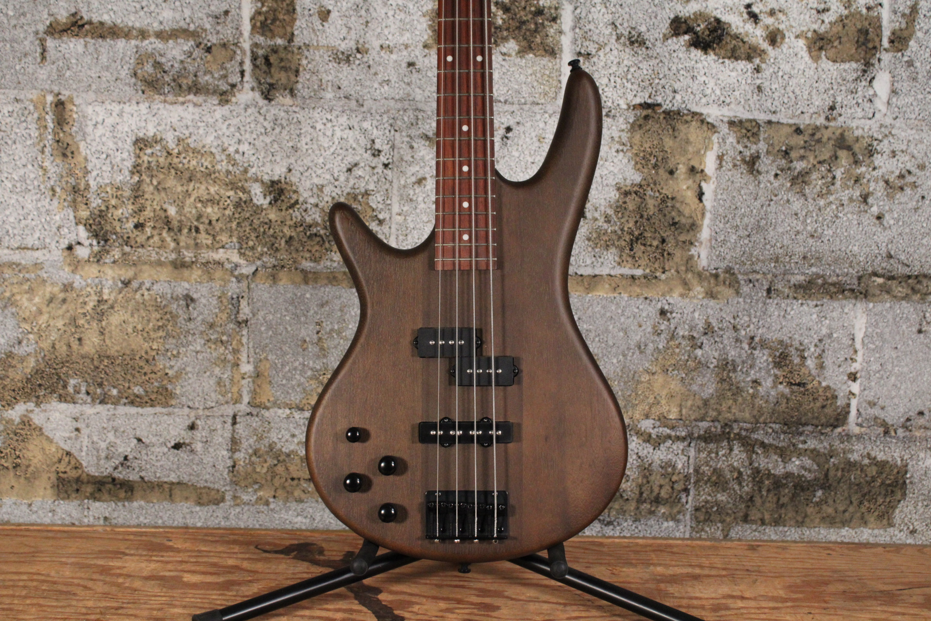 Ibanez GSR200B Left Handed Walnut Flat