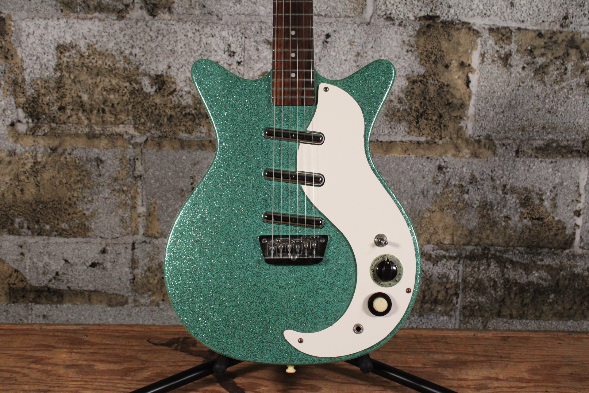 Danelectro DC-3 Turquoise Metalflake Made in Korea (Used)