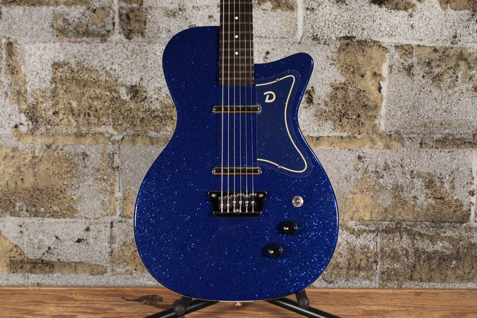 Danelectro '56 Baritone Blue Metalflake