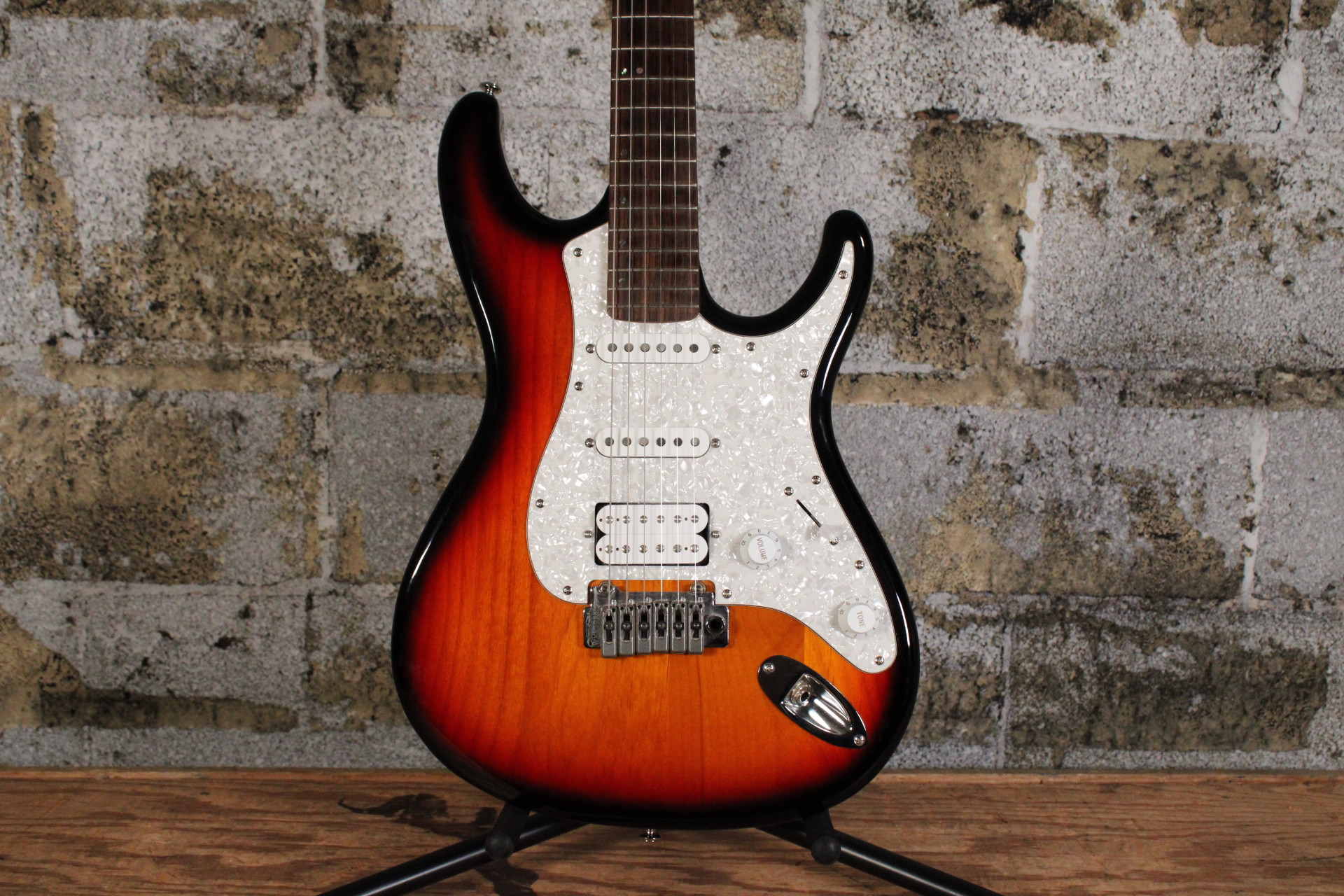 Mitchell TD-400 Double Cutaway 3 Color Sunburst (Used)