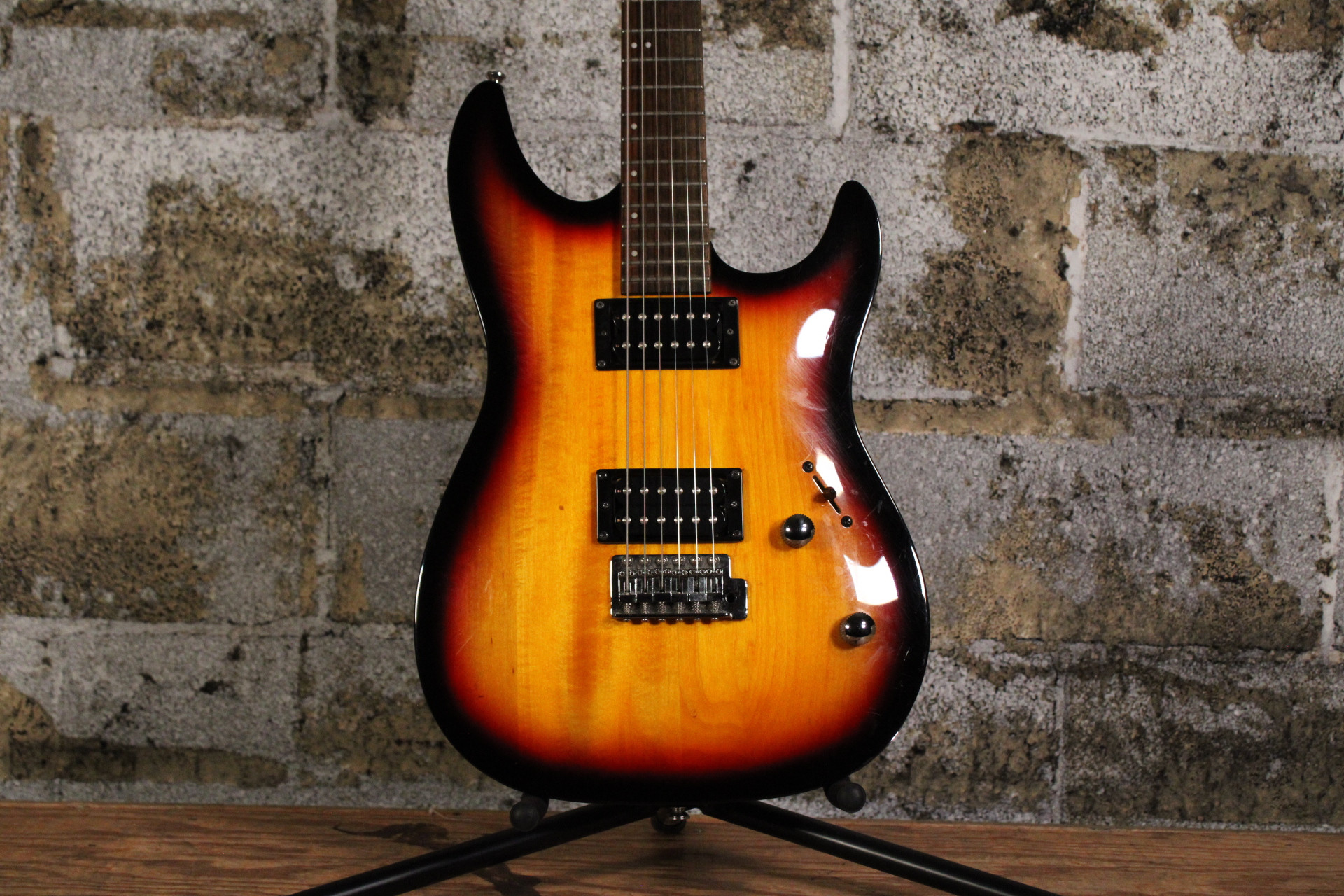 Laguna LE-300 Sunburst (Used)