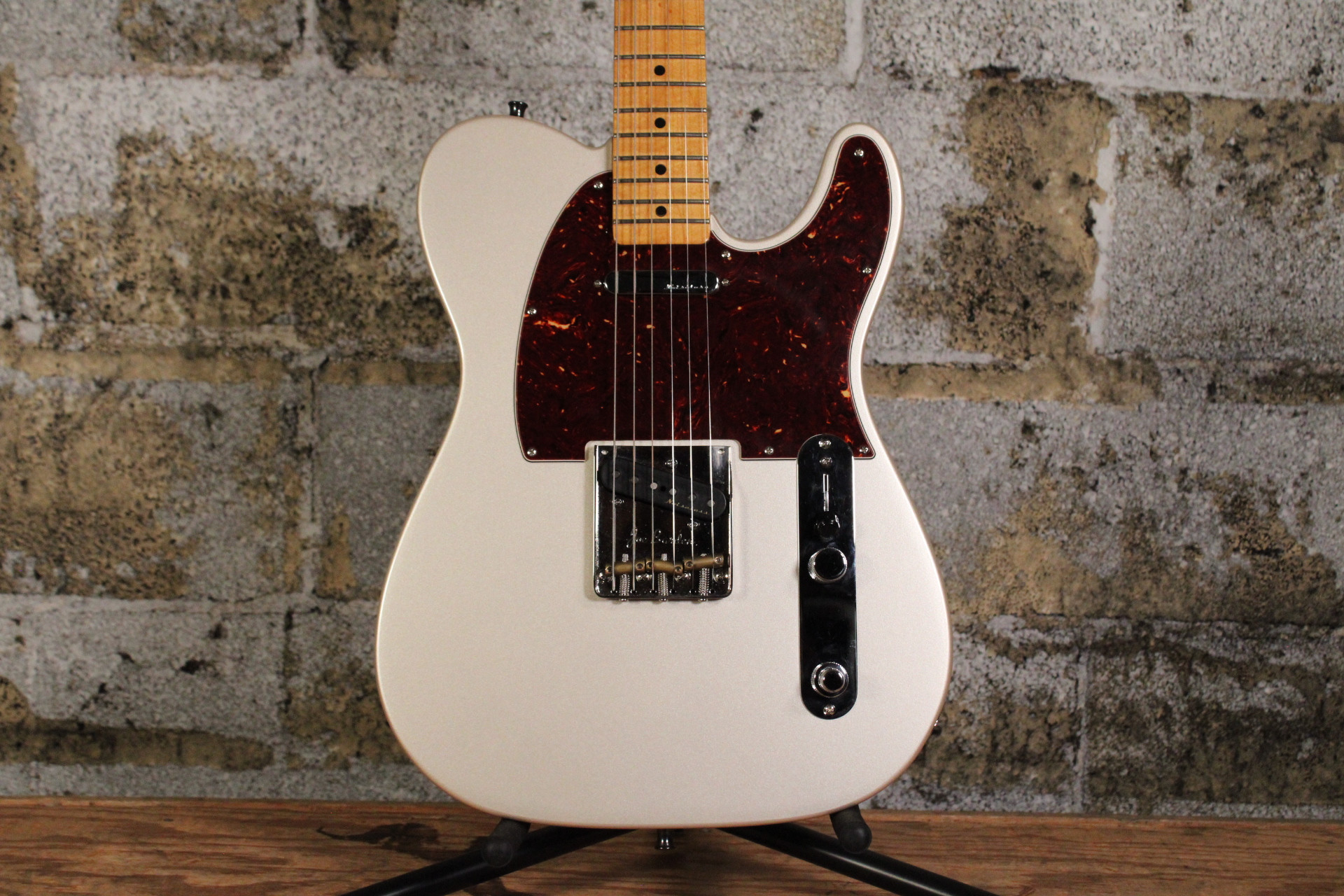 2011 Fender FSR Telecaster w/ Mid-Boost & Noiseless Pickups Blizzard Pearl w/ Fender Gig Bag