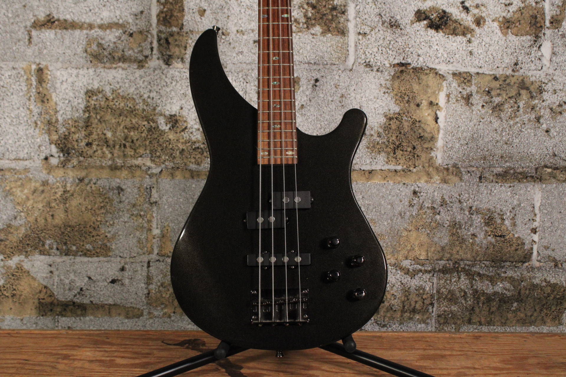 Mitchell MB-200 Gun Metal Gray (Used)
