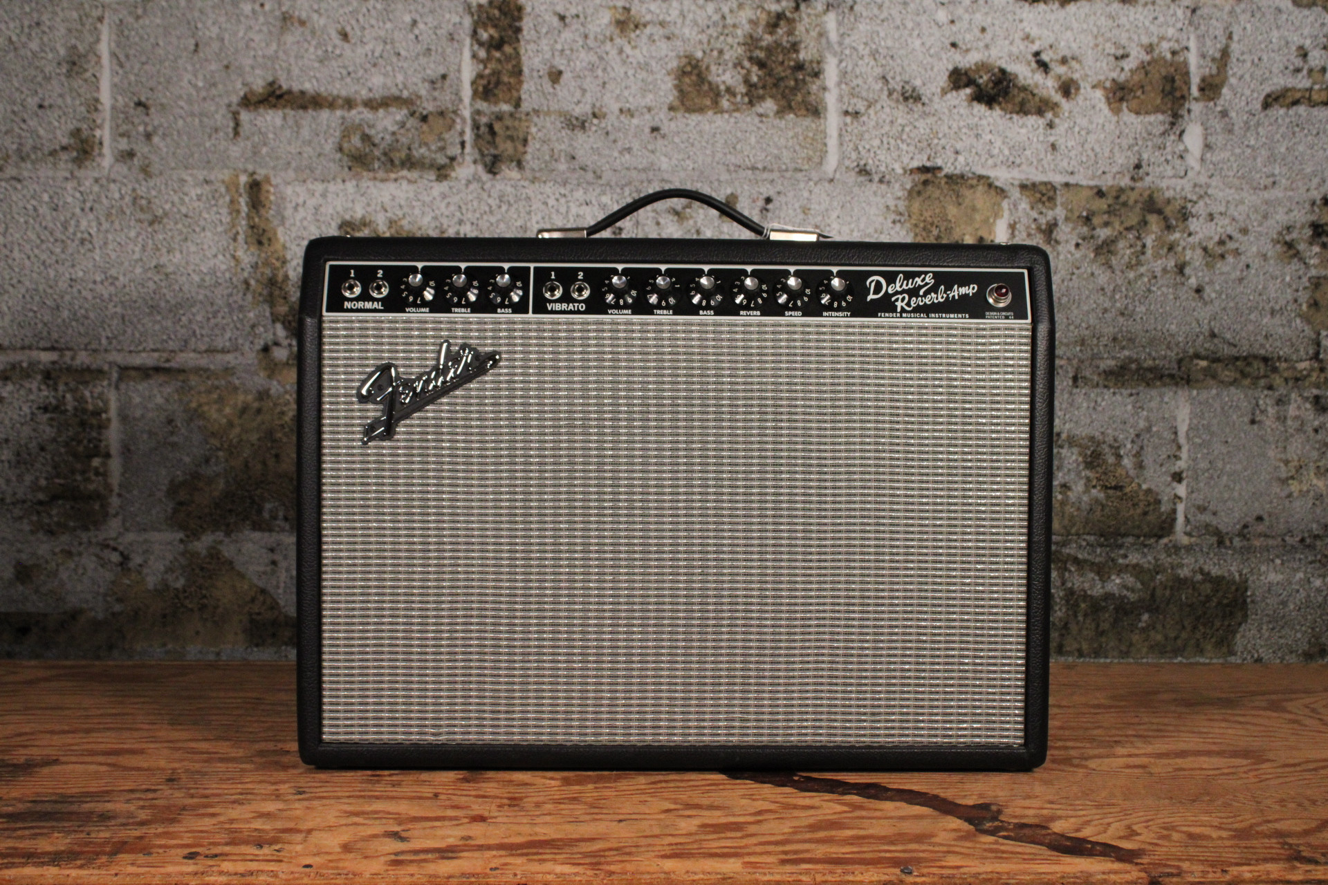 Fender '65 Deluxe Reverb 22w 1X12 Tube Combo Amp w/ Footswitch & Cover (Used)
