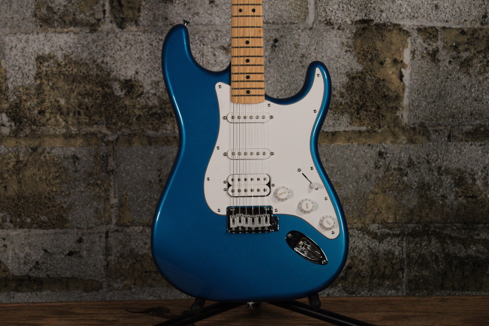Fender Standard Stratocaster HSS Aquamarine Metal (Used)