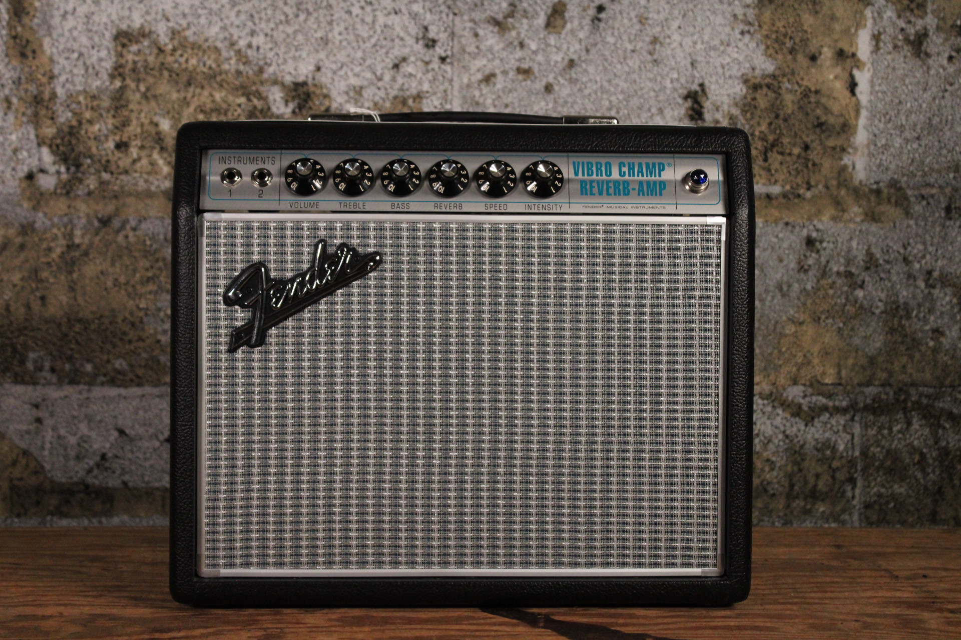 Fender '68 Reissue Vibro Champ Reverb 1X10 5 Watt Combo w/ Cover (Used)