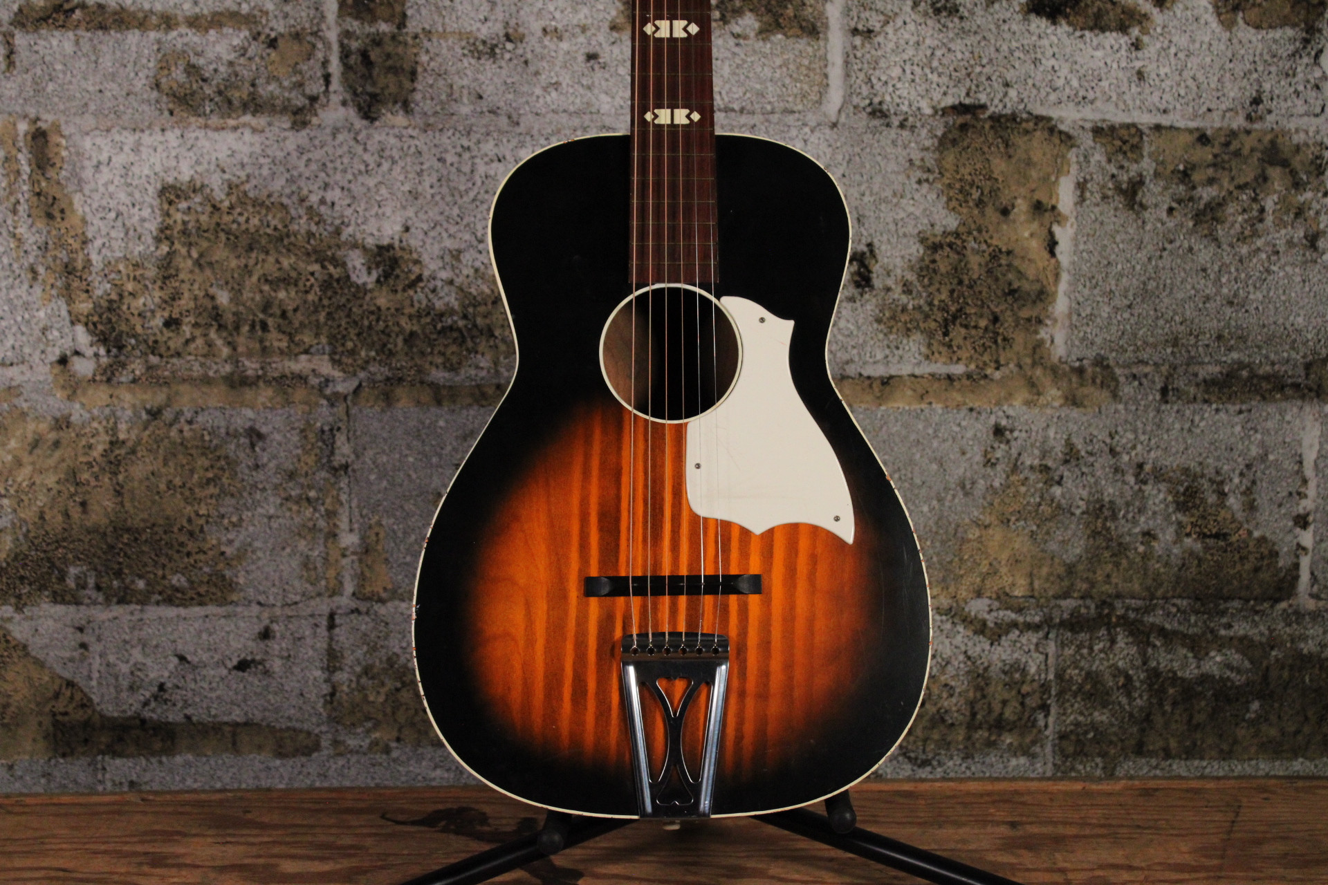 1970 Stella Harmony Parlor w/ Chipboard Case