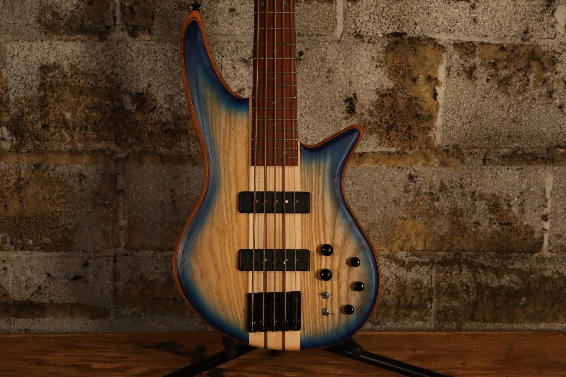 Jackson Pro Series Spectra Bass SB5 Blue Burst w/Hard Shell Case (Used)