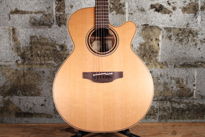 Takamine P3NC w/ Hard Case