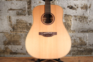 Takamine FN15-AR w/ Takamine Hybrid Case