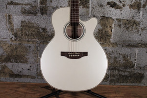Takamine GN37CE Pearl White w/ Bag