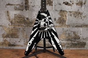 2011 Epiphone Robb Flynn Signature Baritone Flying V "Love/Death" w/ OHSC & Case Candy
