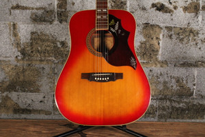 1970s Lyle W-460 Hummingbird Copy (Made in Japan) w/ Chipboard Case