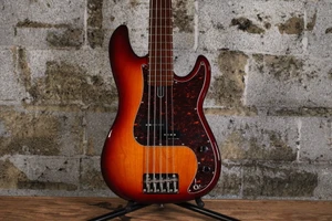 Sire by Marcus Miller P5 Alder Tobacco Sunburst (Used)