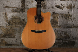 1990s Takamine EN-10C (Made in Japan) w/ Hard Case