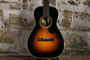 Eastman E20P-SB Parlor Sunburst w/ OHSC (Used)