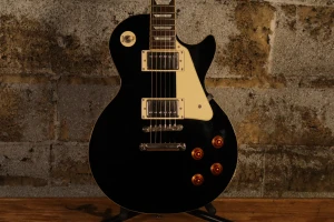 Epiphone Les Paul Standard Ebony w/ Hard Case (Used)