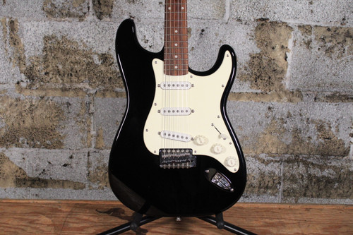 2000 Squier Affinity Stratocaster Black (Used)