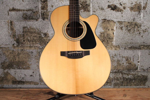 Takamine GN30CE-NAT