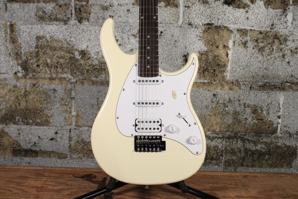 Peavey Raptor Plus Ivory HSS
