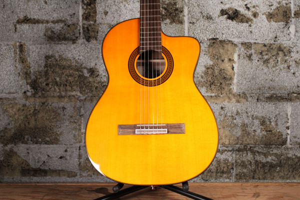 Takamine GC1CE-NAT