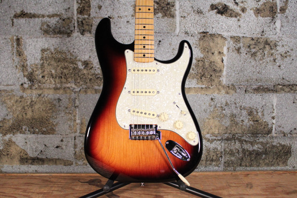 2019 Fender Vintera 50's Modified Stratocaster w/ Hard Case (Used)