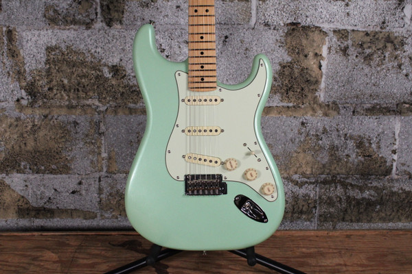 2024 Fender Player II Stratocaster Surf Pearl (Used)
