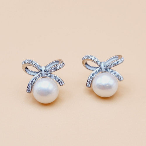 Simple Ribbon Pearl Earring