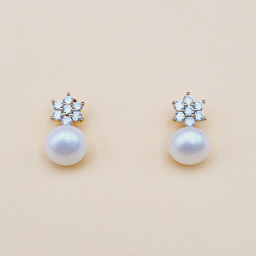 Flower star crystal and pearl earrings